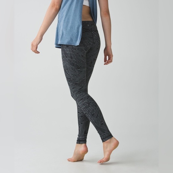 Lululemon Wunder Under Pant *Full-On Luon in Stripe Play Slate Black Size 4. - Picture 13 of 15